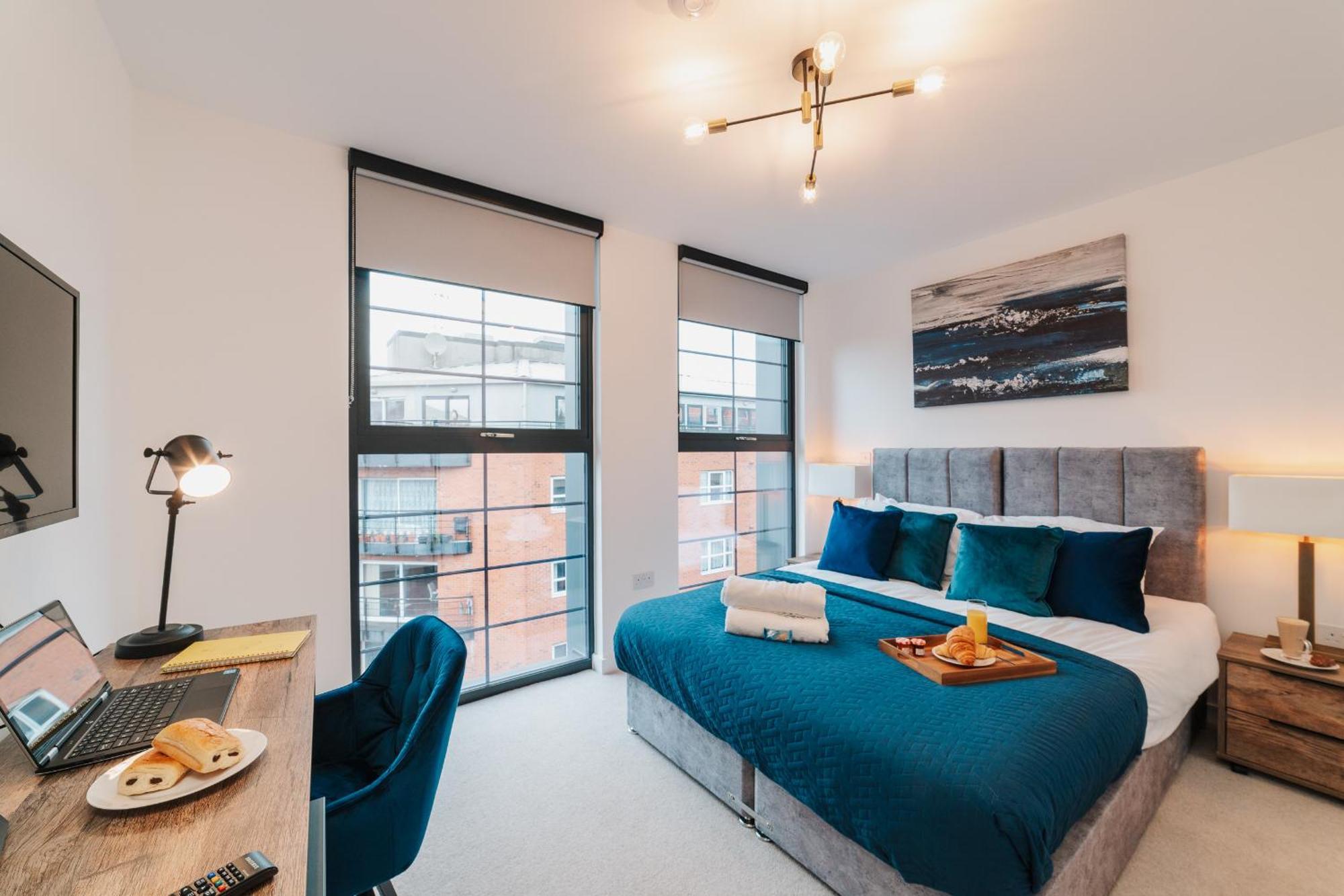 Luxury City & Canal View Stylish Pad, Family, Contractors, Fast Wifi Birmingham Exterior photo